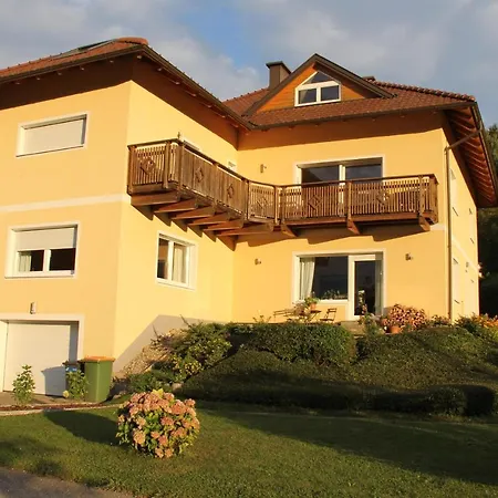 Apartment Ferienwohnung Seensucht Reifnitz